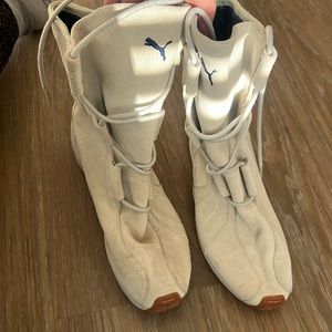 Puma Mahanuala cream boots